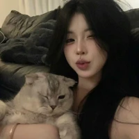 Lê Hoàng Gia My (Chị)