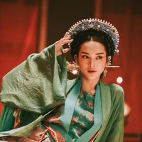 Hoàng Hậu