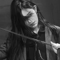 Vương Dịch [Cô]