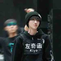 Tả Kỳ Hàm_Cậu