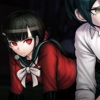 Maki Harukawa (top lùn + em họ Kirumi)