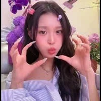 tác giả nghiện skinship