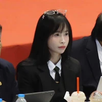 Châu Tuyết Vân " chị "