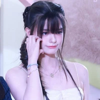 Becky Armstrong(Nàng)