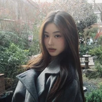 Linh Ngọc Trinh - chị kế