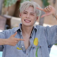 NGUYỄN HOÀNG BÁCH