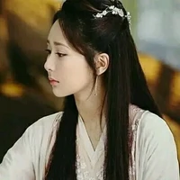 y y ( bạn của hoa hoa)