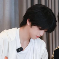 Trương Hàm Thụy_y