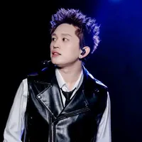 Trần Thiện Thanh Bảo | 𝙩𝙩𝙩𝙗⁹³