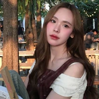 June ( nàng )