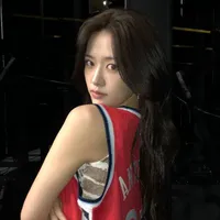 Ahn Yujin - chị