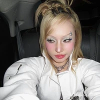 Trần Thùy Dương _em