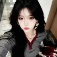 Lê Minh Nguyệt ( em gái hùng )