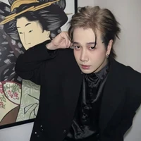 (Hoàng Kim Long) Lou Hoàng