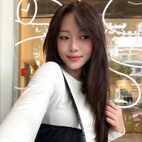 Trần Hoàng Phương Lan<Yeolan>