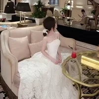 nhóm bạn cô