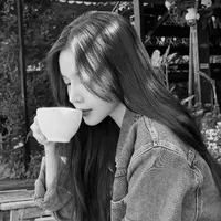 Nguyễn Hoàng Lan/ Lyly