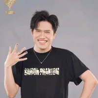 Nguyễn Công Vinh // Lạc Lạc