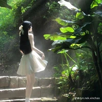 Chị của hùng
