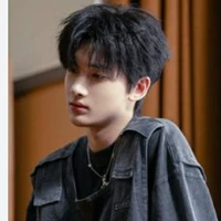 Dư Vũ Hàm(10 tuổi)