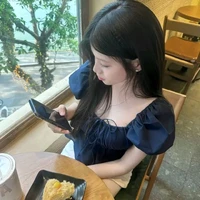 Bạch Thu Nhân- cô giáo lớp 11..