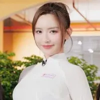 Bùi Thị Bích Phương_18t