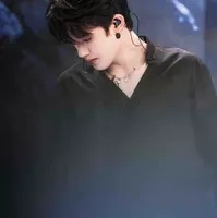 Trương Cực/anh trai Rui/