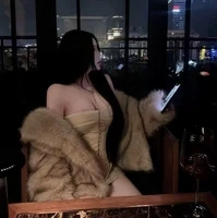 LÊ AN NGUYỆT ( mẹ cô)