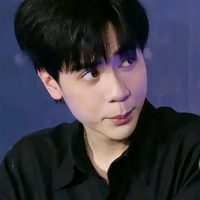 quang hùng
