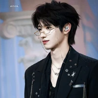 Chu Chí Hâm _ hắn