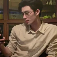 Triệu Vĩnh Khang ( bố nữ chính )