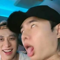 𝘛𝘰̂̉ 𝘤𝘢́👽