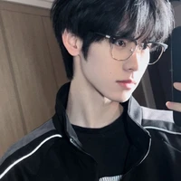 Lâm Đức Quân _bạn nam 9