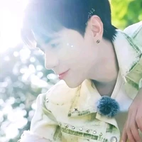 Lê Quang Hùng/Phone