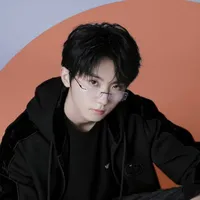 Mã Gia Kì _ papa nuôi của Hàng