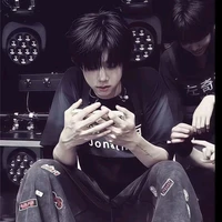 TRẦN DỊCH HẰNG (Anh)