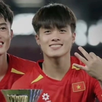 Quốc Việt ( Vịt )