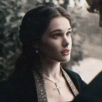 Lucy Harmoine