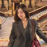 Lee dain(rora)-cô 