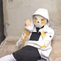 707
