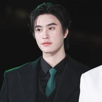 Norawit Titicharoenrak [ Gemini ]