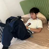 Ng u Y ễ N xuân Bách