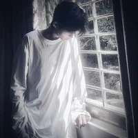 Hoàng Khánh*bạn thân anh cả*