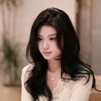 Thẩm Tri Hạ