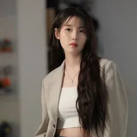 Lee Ji Eun - Mẹ cậu/anh