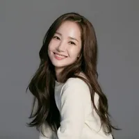 Park Minyoung - Mẹ cô