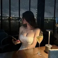 Trần Ngọc Minh Hy ( chị nu9)