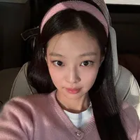 Kim Jennie *Em*