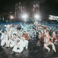 All ( - ai thì trừ )