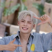 Nguyễn Hoàng Bách